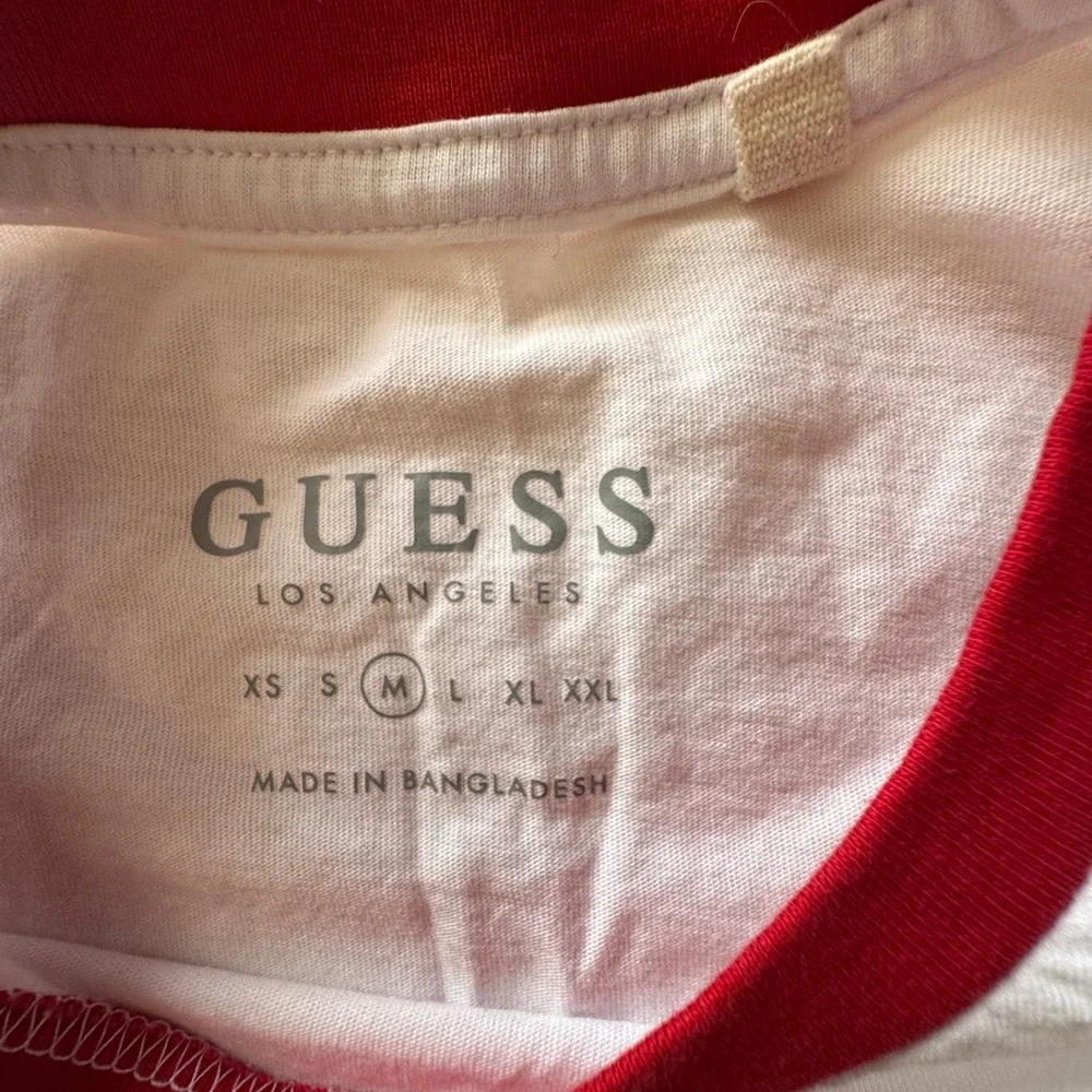 GUESS Men's Tee in White with Red Trim - Picture 3 of 4